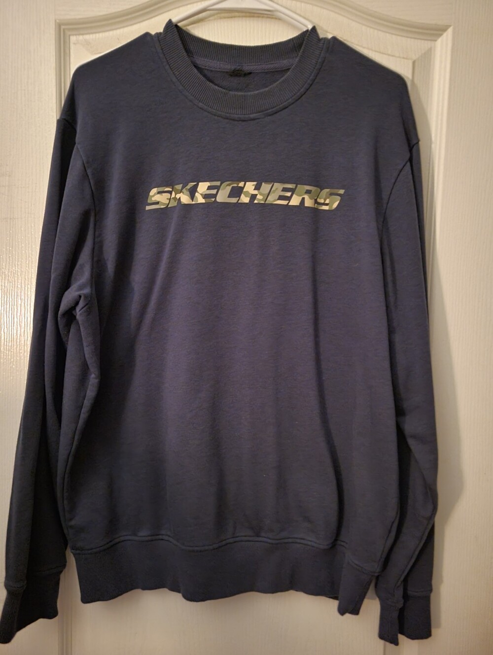 Skechers Unisex's Dark Blue Crewneck Sweatshirt with Reflective Logo